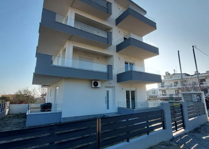 Daire The Infinity Blue